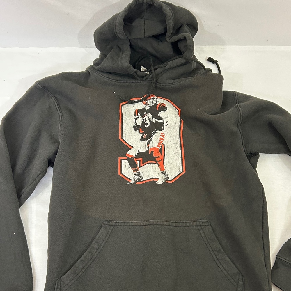 Cincinnati Bengals Delta Fleece Joe Burrow Logo Men’s Large Brown Hoodie